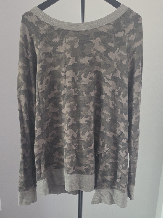 Mossimo Supply Co. Tops - Mossimo Supply Co. Gray Knit Top with Pink Logo Tag